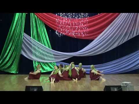 Видео: Гляжу в озера синие