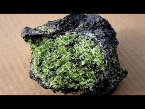 Видео: Минерал метеорит