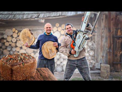 Видео: В гостях ремесленники с самой мощной бензопилой в мире. Первый хлеб из хлебной камеры .