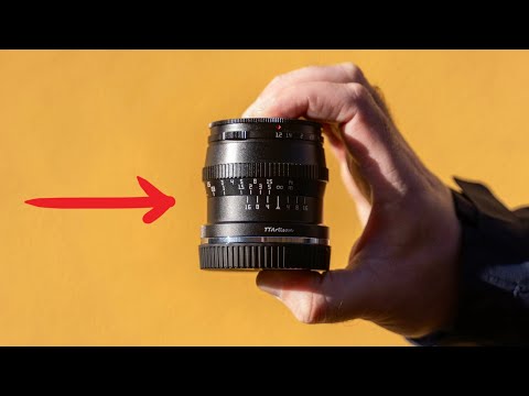 Видео: Снимайте ПОТРЯСАЮЩИЕ фотографии с этим 50-мм объективом f1.2 с ручным управлением! 📷 (Уличная съё...