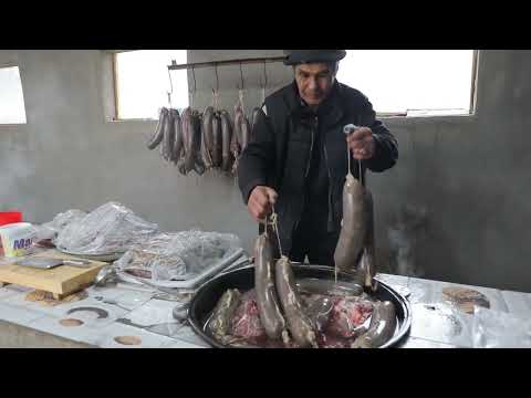 Видео: ℹ️ Едим руками: наслаждаемся бешбармаком в общей обстановке →👤 Узбекская кухня