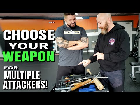 Видео: Лучшее оружие самообороны против нескольких нападающих (помимо огнестрельного оружия)