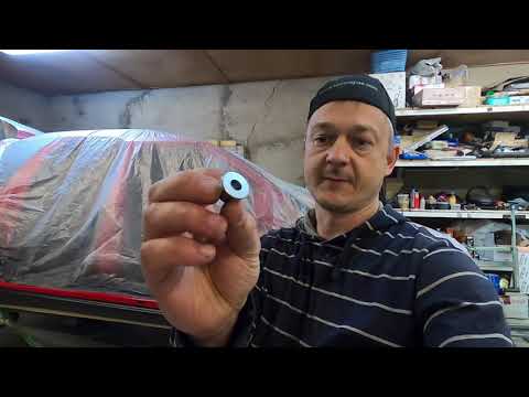 Видео: Skoda ROOMSTER ЗАМЕНА ПОРОГОВ #3 Напыляемый герметик