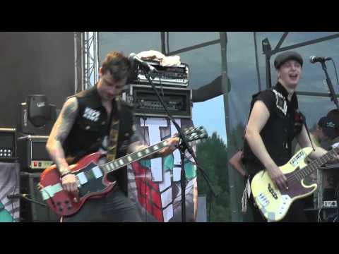 Видео: Тараканы - Плохие танцоры (Live. Нашествие 2013) Full HD