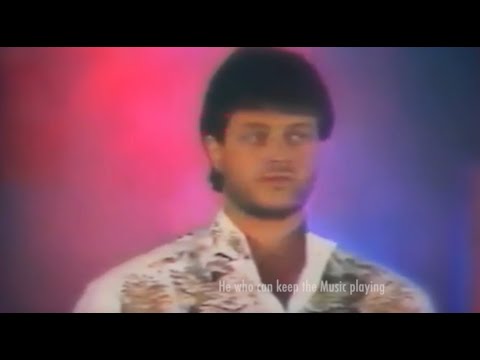 Видео: Валерий Дайнеко. Каля чырвонага касцёла