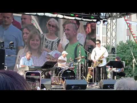 Видео: ДЖАЗФЕСТ Смоленск #путешествия #музыка #события #travel #music #live #saxophone #jazz