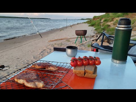 Видео: Рыбалка на Донки-Закидухи. Открываю летний сезон. Мясо на мангале.