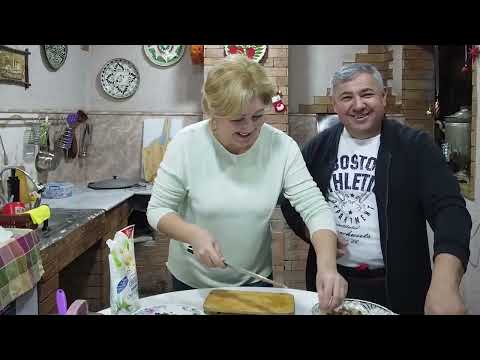 Видео: Новогодний🎄☃❄ салат🐟 СКУМБРИЯ ПОД ШУБОЙ! Намного вкуснее обычной селедки под шубой!