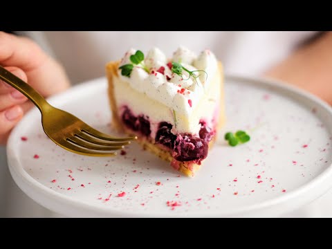 Видео: ВАНИЛЬНЫЙ ЧИЗКЕЙК с ВИШНЕЙ без покупного печенья - самый подробный видео рецепт!