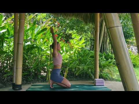 Видео: Полноценный йога сет с Хануманасаной | Гибкость, сила, присутствие.