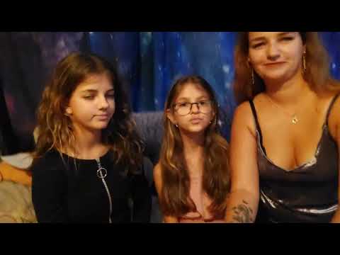 Видео: Мама плачет / День Рождения мамы / Mom is crying / Mom's birthday