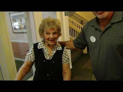 Видео: 🔴 ШОК Дом Престарелых в Америке 🔴 СЧАСТЛИВАЯ СТАРОСТЬ США FloridaYalta 18.05.2014