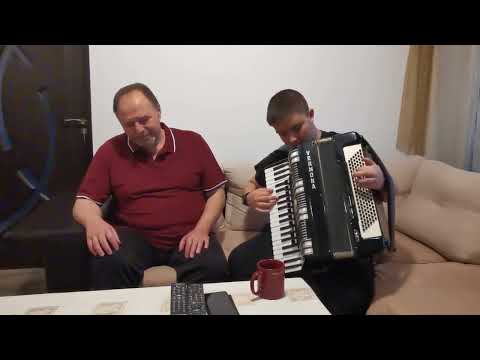 Видео: Атанас Милев & Аян  - Снощи се Донка годила