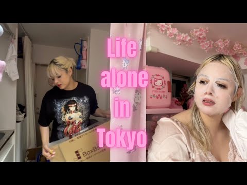 Видео: ОДИН В ТОКИО | НОЧНАЯ рутина в крошечной квартире площадью 10 кв. м