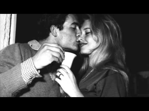 Видео: Мария Чайкоиская   Целуй меня