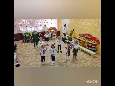 Видео: Танок білочок з горішками;       Пісня "Щедру осінь поважай"