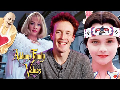 Видео: Я впервые посмотрел *Ценности семейки Аддамс*, и он ЛУЧШЕ оригинала!