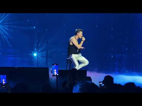 Видео: Дима Билан - Porque aun te amo | Потому что я всё ещё тебя люблю - шоу Гладиатор, Крокус, 15.02.2023