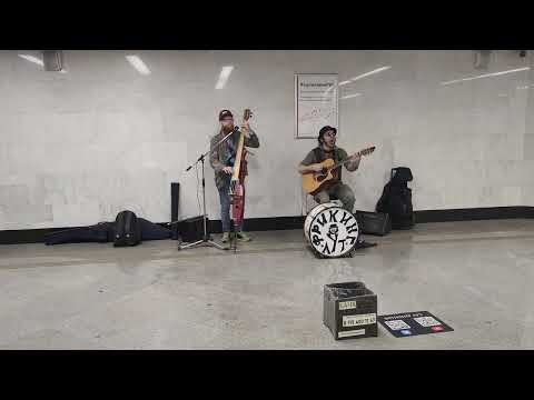 Видео: Николай Крючков - Первым делом - самолёты - Василий Меркурьев - Небесный тихоход -Фрикинг Аут #metro