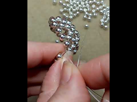 Видео: Колокольчик из бусин. Часть 2