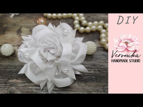 Видео: 🌸Цветок Камелия из атласной ленты 5 см МК🌸Bow flower of ribbon 5 cm DIY Tutorial🌸PAP flor de fita