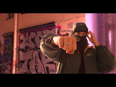 Видео: 🥶 Рисуем граффити даже в лютый мороз ❄️