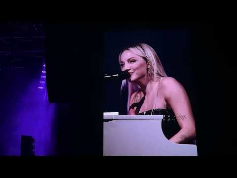 Видео: Mary Gu — Сокровище | Москва VK Stadium 25.10.2024