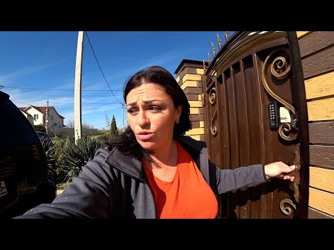 Видео: НАШ ДЕНЬ ИЗ ЖИЗНИ В АНАПЕ. ПЕРЕКРАСИЛАСЬ И ПОЧЕМУ ТАК МНОГО ХЕЙТЕРОВ?