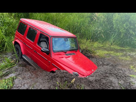 Видео: G-Wagon против бездонной воронки