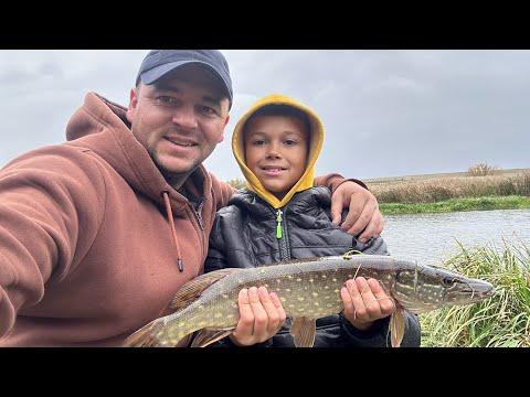 Видео: Взял малыша и поехал на рыбалку за щукой на р.Збруч