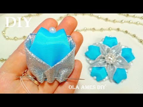 Видео: 😍Красивые ЦВЕТЫ из ЛЕНТ за 5 МИНУТ 😍Канзаши/ Ribbon Flowers/ DIY Kanzashi/ Flores de Fitas/ Ola ameS