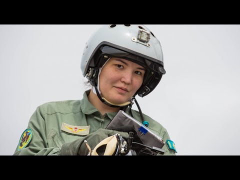 Видео: Female Su-30 Fighter Pilot Женщина Су-30СМ Летчик-истребитель Ардана Ботай