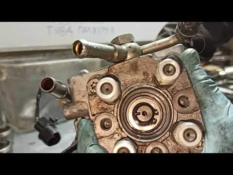 Видео: Дефектовка ТНВД паджеро 3 дизель город Рославль. Клин поршня опережения впрыска и поломка поршня.