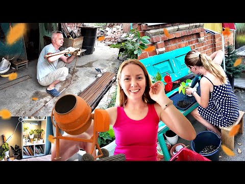 Видео: Леша строит👷🏻Таня отдыхает🧘‍♀️