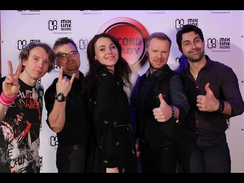 Видео: В нашем садочку / V nashem sadochku (Russian folk song)