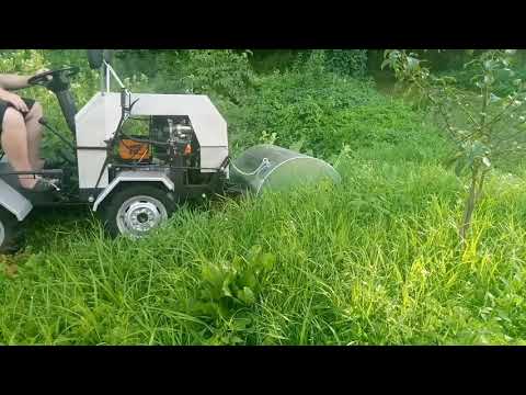 Видео: Мульчер для самодельного минитрактора в работе