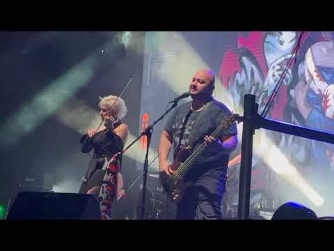 Видео: КняZz. Прыгну со скалы. Екатеринбург ДИВС 08.07.2023г. (на бис)