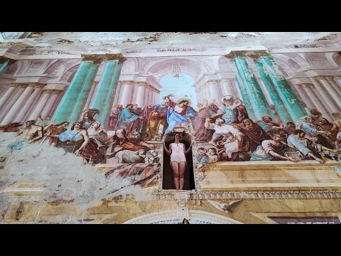 Видео: Уникальные фрески заброшенного храма в Еськах