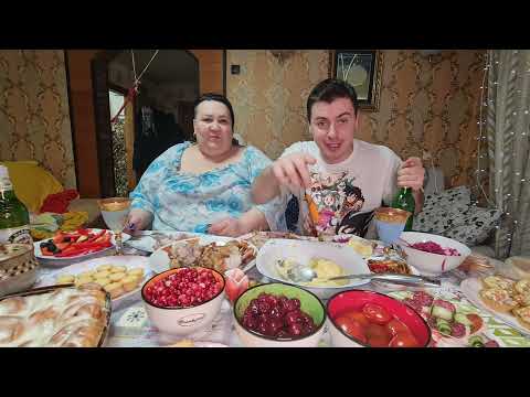 Видео: Мукбанг! Mukbang! всех с Рождеством❤ зять не смог открыть шампанское🤣🙈