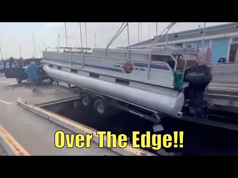 Видео: Он перешёл все границы! | Тупые лодочники недели