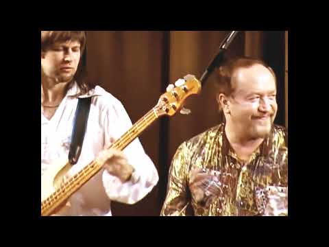 Видео: Песняры Леонида Борткевича Дорогой длинною