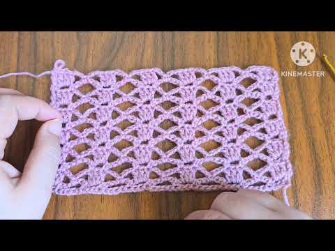 Видео: Как связать простую прямоугольную шаль крючком мягким и веселым стежком.