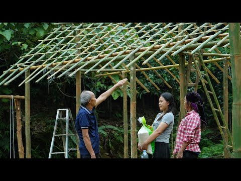 Видео: Каркас дома почти готов: Спасибо за мешок риса, который дал хозяин.