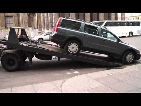 Видео: Как работают эвакуаторы в Питере