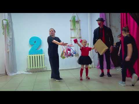 Видео: клоуны