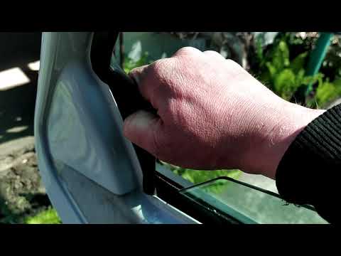 Видео: VW POLO 2018г.в(седан)как разобрать заднюю дверь,снять карточку двери,вытащить стекло,треугольник.