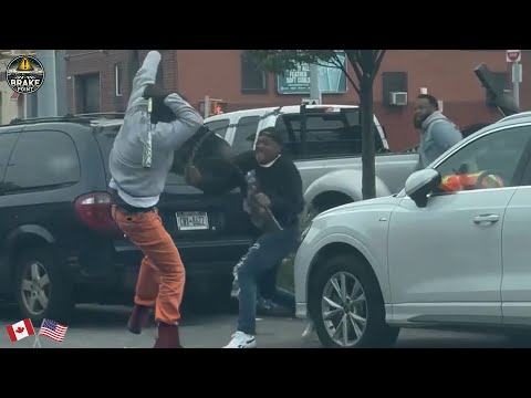 Видео: 235 жестоких дорожных столкновений и аварий – Идиоты в машинах Мгновенная карма