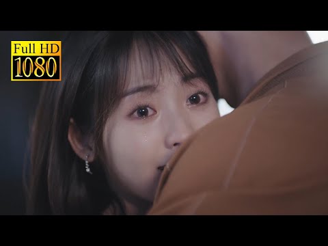 Видео: Ронг наконец поняла, что доктор — ее первая любовь, и бросилась в его объятия.