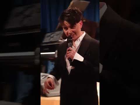 Видео: Эмма М новая песня музей Пушкина