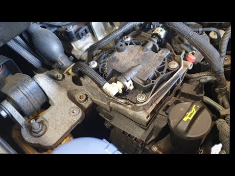 Видео: Замена топливного фильтра и прокачка топливной системы Citroën Dipatch / Jumpy III 2.0 HDI (подка...